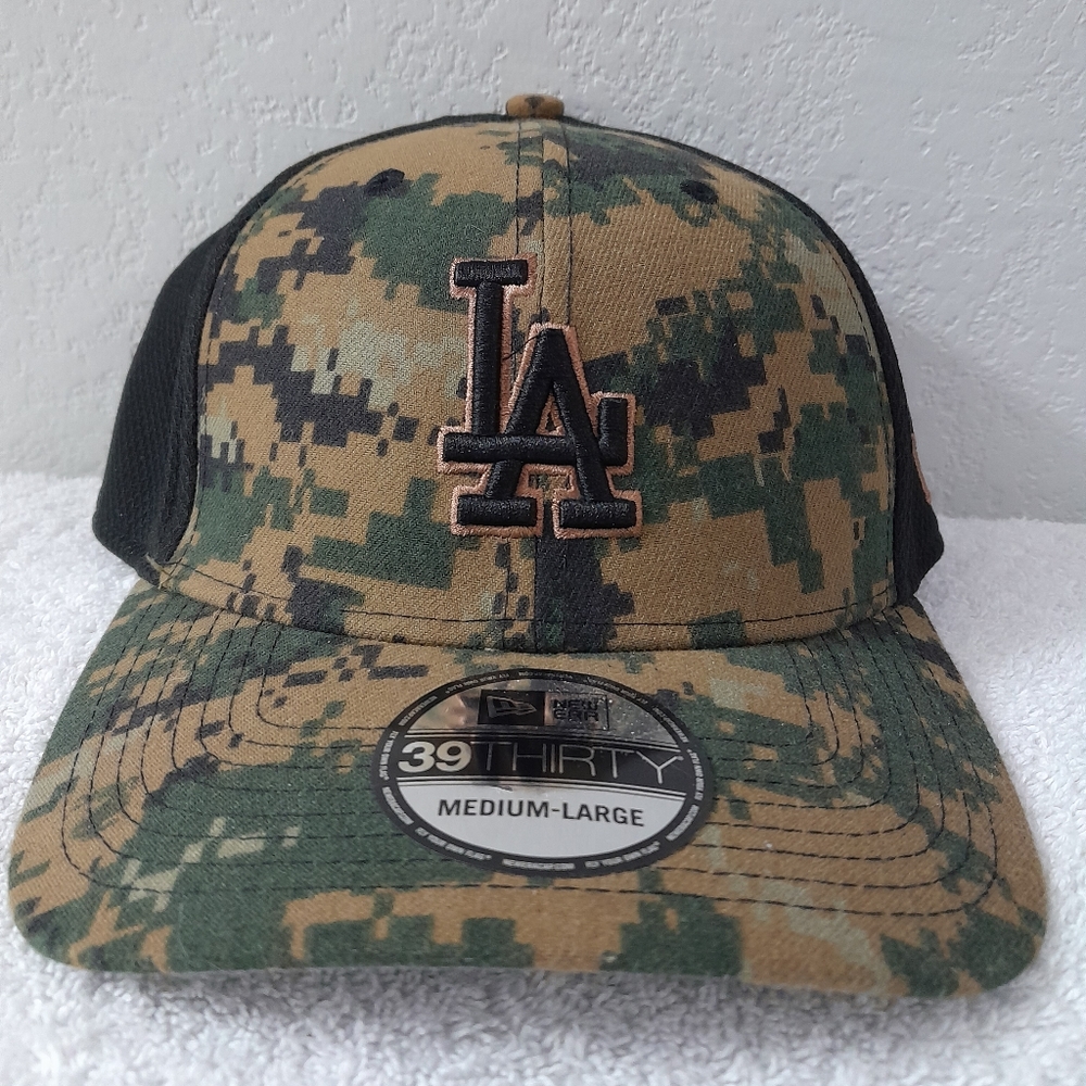 LA DODGERS  M or L